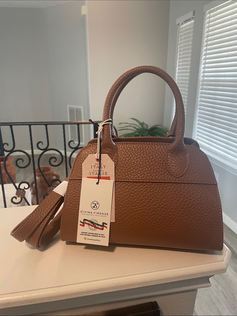 Divina Firenze Pebbled Tan Leather Dome Structured Crossbody Satchel - Picture 5 of 10